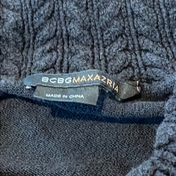 BCBGMAXAZRIA women’s sleeveless sweater Size S - Picture 2 of 3